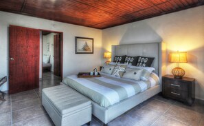 3 bedrooms, in-room safe, iron/ironing board, WiFi
