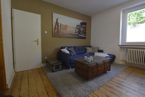 Smart TV - Old school 1, apartment on the ground floor (Kall)