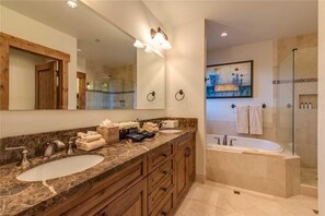 Bathroom - Belvedere Park 4 (Telluride)