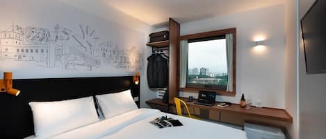 Standard-Doppelzimmer | Schreibtisch, Verdunkelungsvorhänge, schallisolierte Zimmer