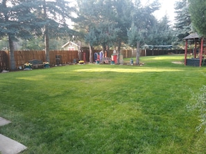 Property grounds - Beautiful 4 bedroom 2 bath home! (Fort Collins)
