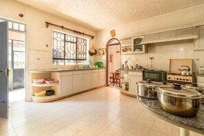 Private kitchen - Azima Wellness Retreat Center-Master Ensuite. (Ngong)