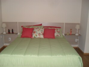 6 عدّة غرف نوم وملاءات أسرّة