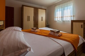 1 bedroom, iron/ironing board, free WiFi