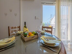 Cuisine privée | Réfrigérateur, un four, surface de cuisson, cafétière à espresso