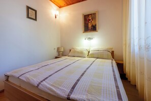 Apartment (A2) | 2 bedrooms, free WiFi, bed sheets