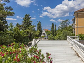 Courtyard - Apartments Vilma (Crikvenica)