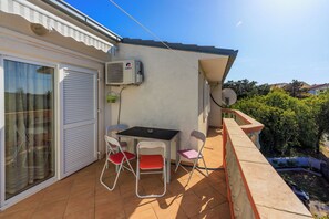 Apartment (A1) | Balcony