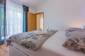 1 bedroom, iron/ironing board, free WiFi