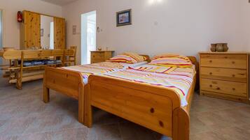 2 bedrooms, iron/ironing board