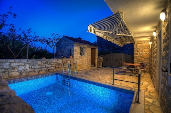 Utomhuspool