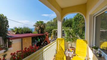 Apartment (A1) | Balcony