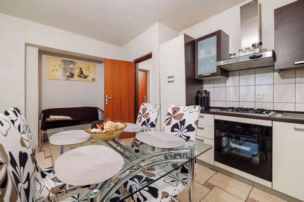 Apartment (A1) | Private kitchen