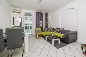 Apartment (A4) | Living room - Apartments Buneta (Crikvenica)