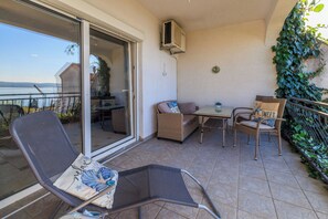 Apartment (A1) | Balkon