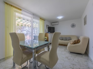 Fridge, oven, stovetop, dishwasher - Apartment Cherry 2 (Crikvenica)