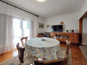 Apartment (A1) | Speisen
