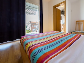 3 bedrooms, free WiFi, bed sheets