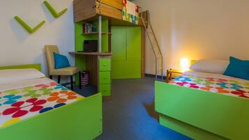 3 bedrooms, free WiFi, bed sheets