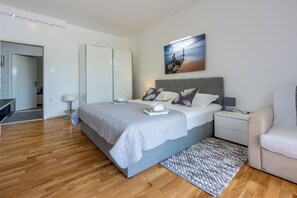 อพาร์ทเมนท์ (A1) | 1 ห้องนอน, ตู้นิรภัยในห้องพัก, เตารีด/โต๊ะรีดผ้า, Wi-Fi ฟรี