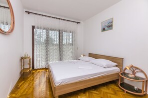 1 bedroom, iron/ironing board, free WiFi