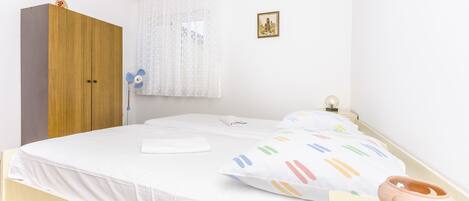 1 Schlafzimmer, BĂŒgeleisen/BĂŒgelbrett, kostenloses WLAN