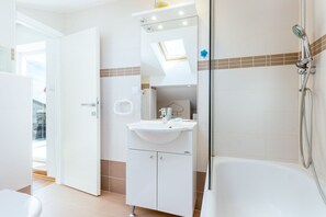Appartement (A1) | Salle de bain | Baignoire