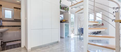 Apartment (A1) | Staircase