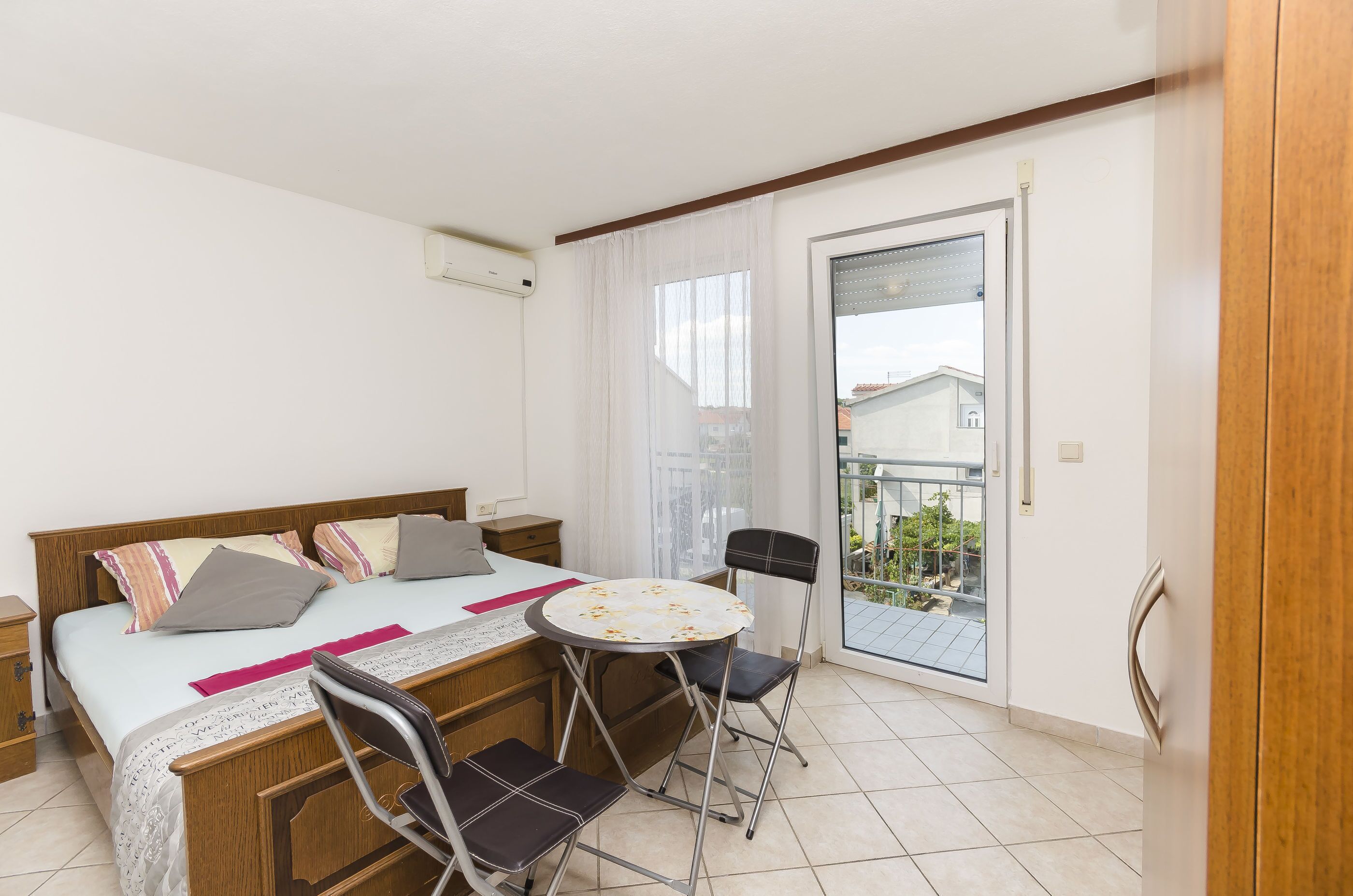 2 bedrooms, WiFi (free)