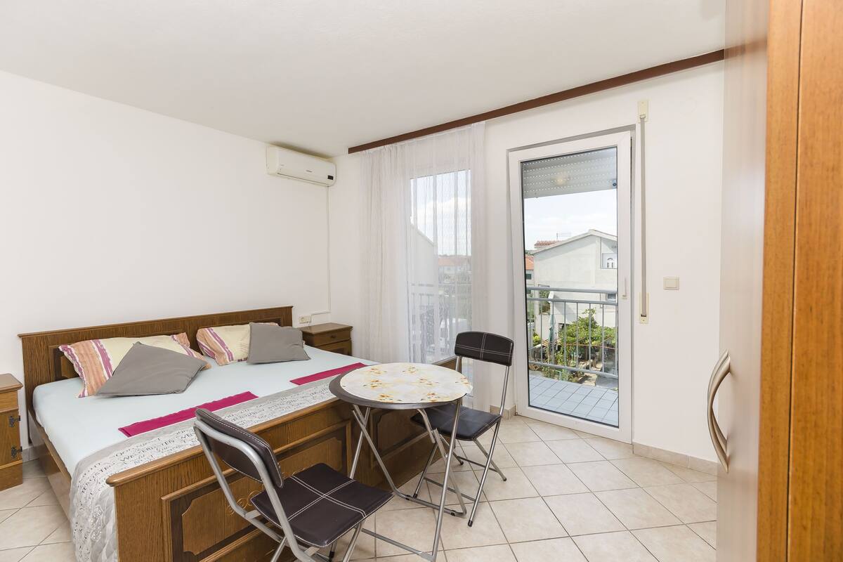 2 bedrooms, WiFi (free)