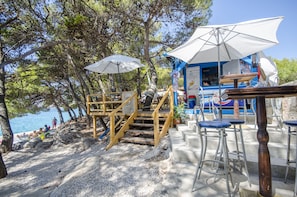 Beach - Apartment and Room Ilija (Tribunj)