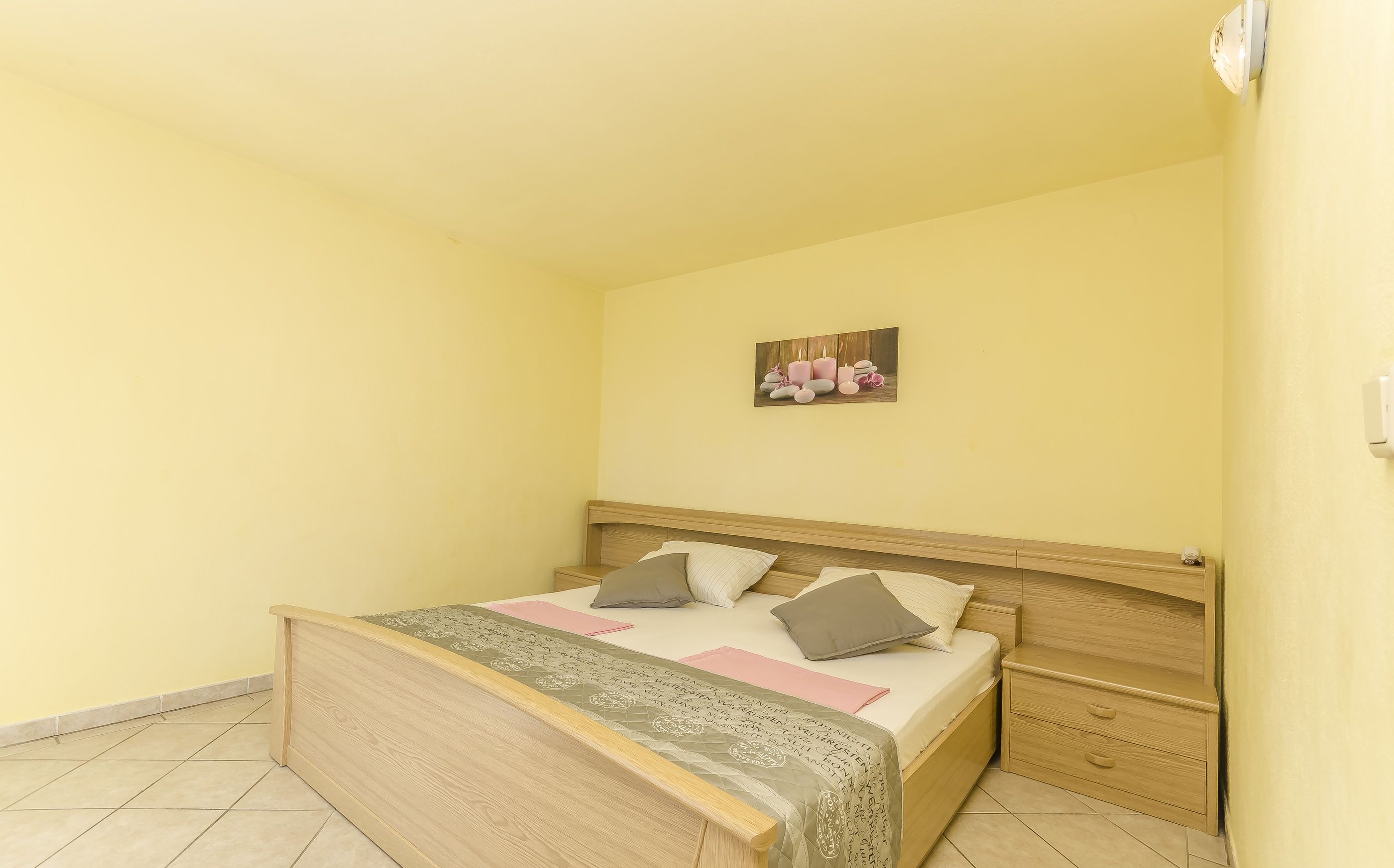 2 bedrooms, WiFi (free)