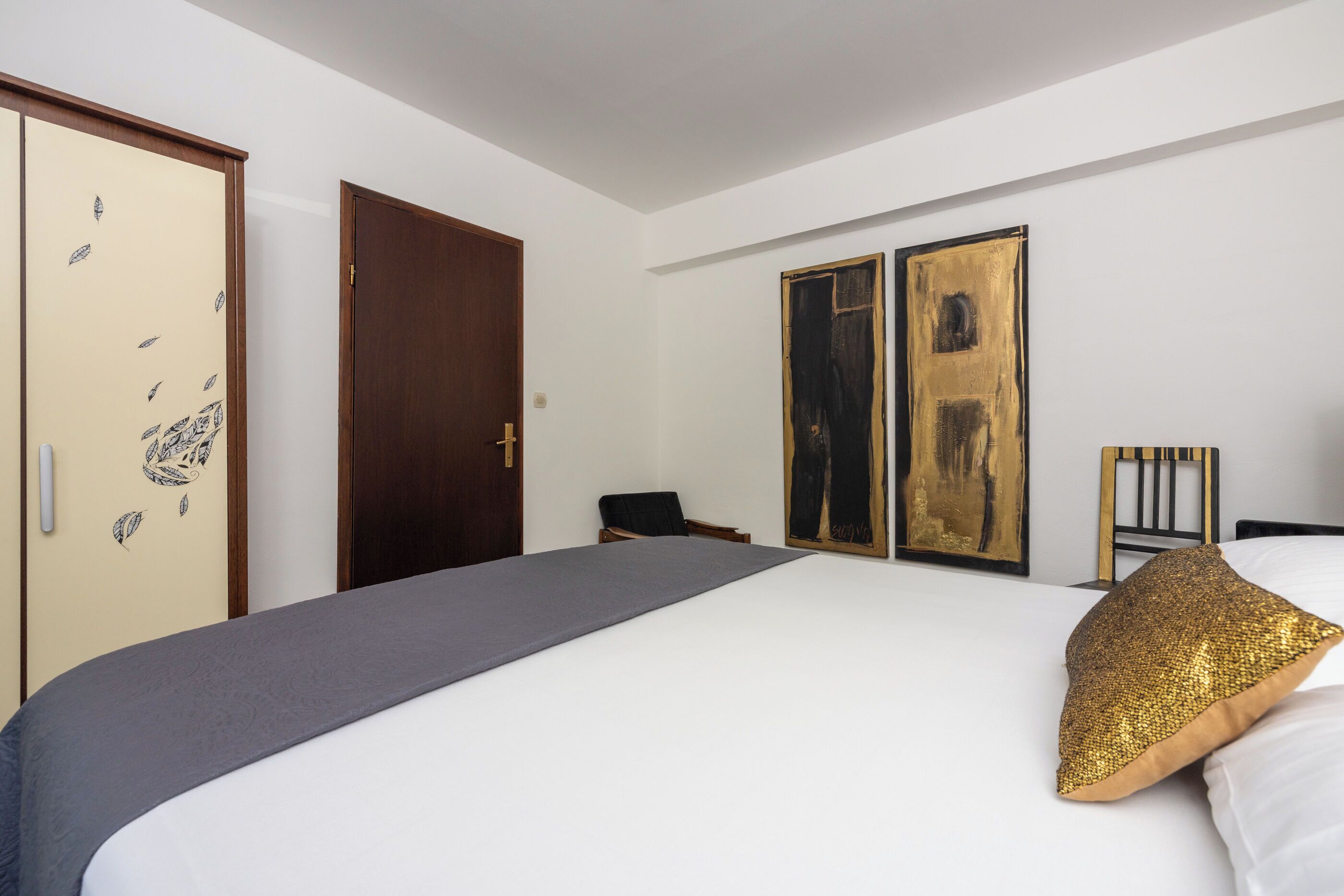 Casa | 5 habitaciones, tabla de planchar con plancha y wifi gratis 