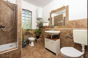 Ferienhaus | Badezimmer