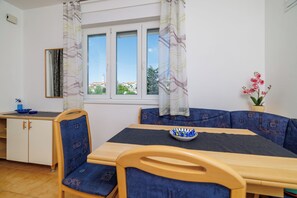 Apartment (A1) | Dining - Apartment Regan (Crikvenica)