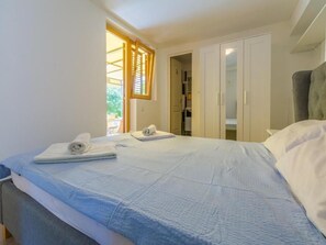 Apartment (A1) | 3 bedrooms, free WiFi - Apartments Bartulin (Crikvenica)