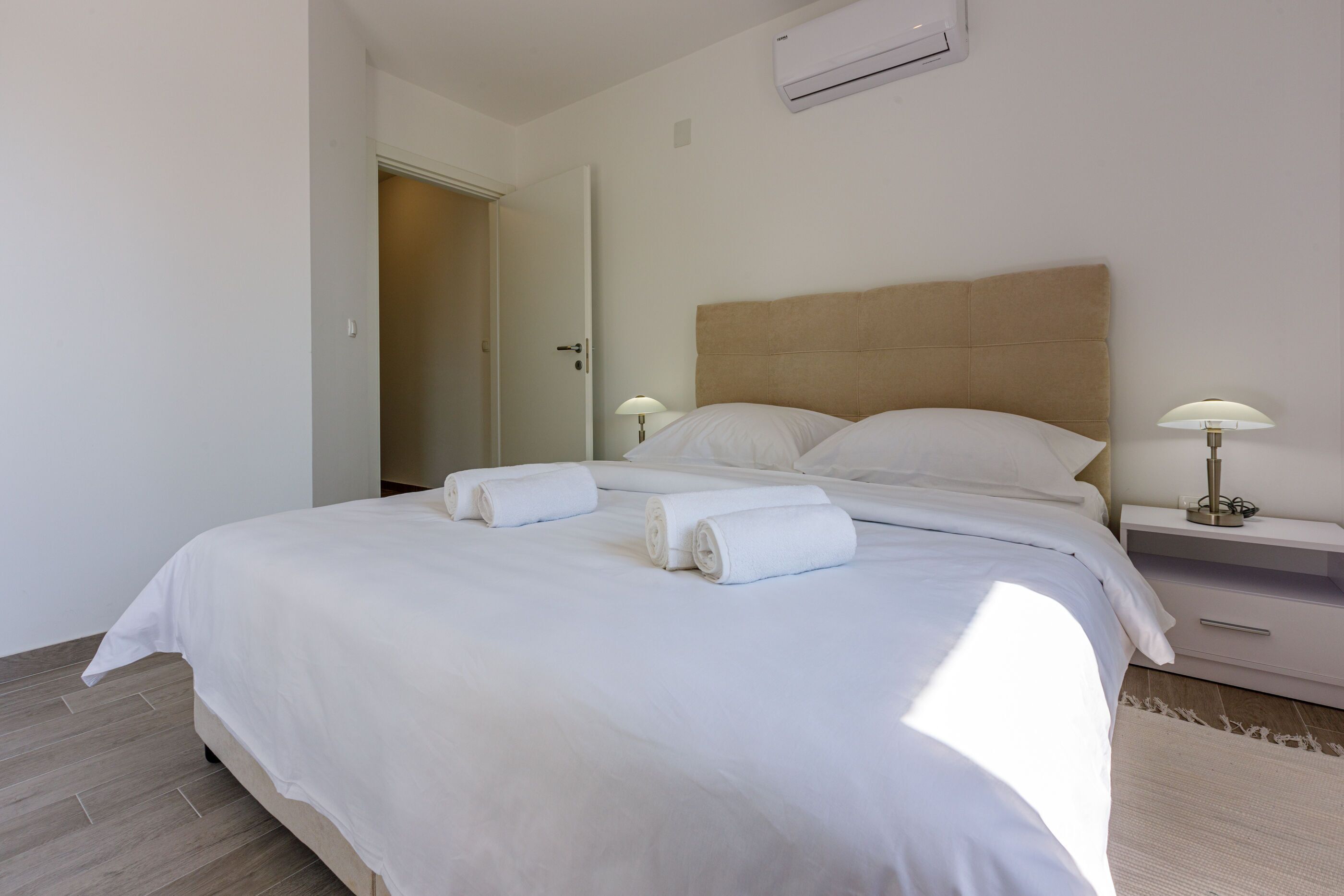 4 bedrooms, free WiFi, bed sheets