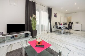 Apartment (A3) | Dining - Apartments Lucija (Crikvenica)