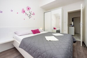 Apartment (A3) | 4 bedrooms, iron/ironing board, free WiFi - Apartments Lucija (Crikvenica)