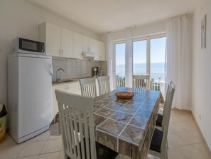 Cuisine privée | Réfrigérateur, four à micro-ondes, surface de cuisson, lave-vaisselle