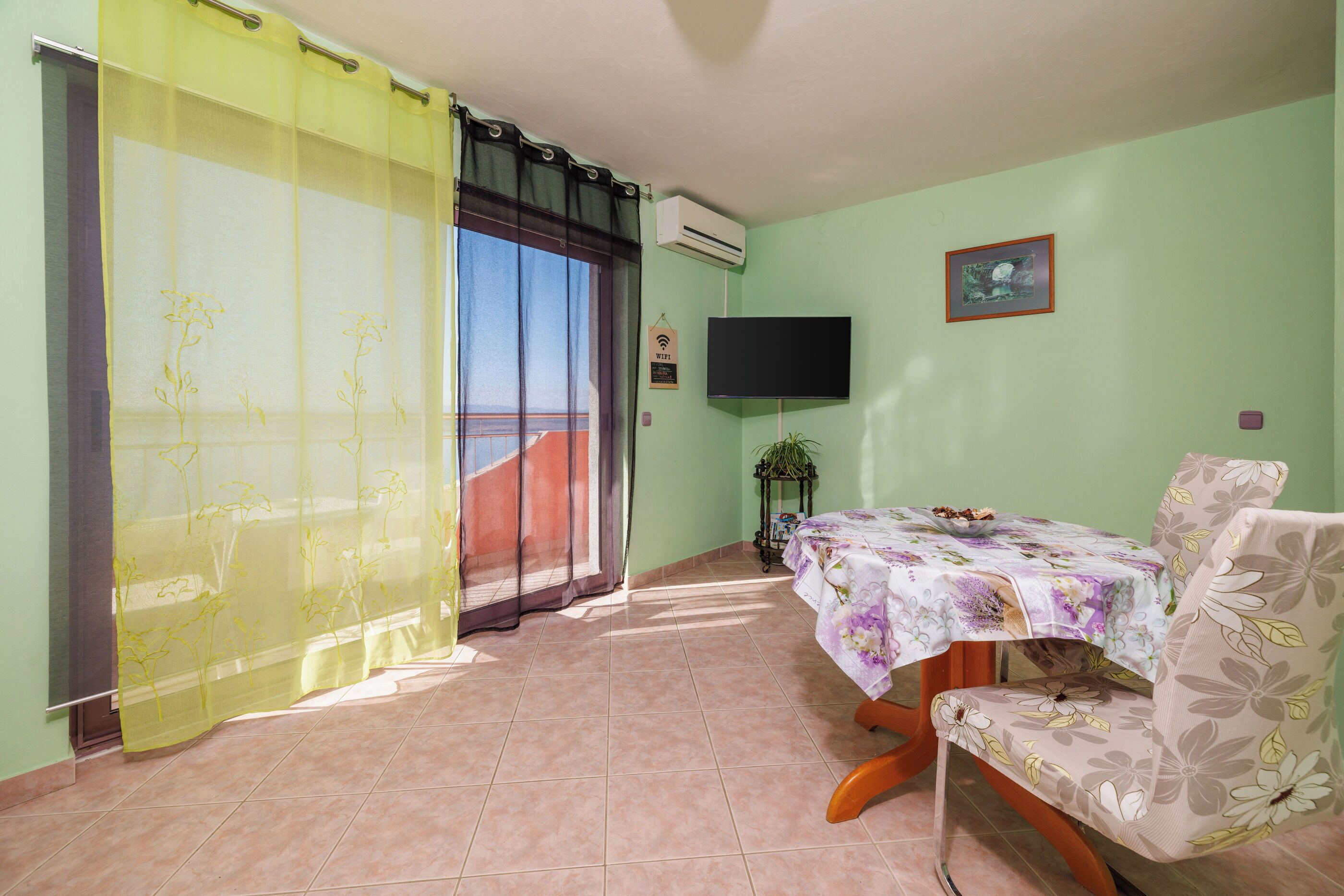 Apartment (A3) | Dining