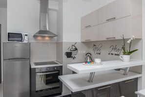Private kitchen | Fridge, microwave, stovetop, espresso maker