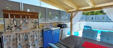 House | Outdoor dining