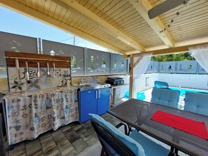 Outdoor dining - House House Jadranovo (Crikvenica)