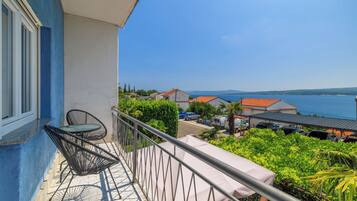 إطلالة على المياه