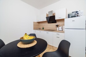 Lägenhet (A1) | Eget kök | Kylskåp, mikrovågsugn, spishäll och espressobryggare