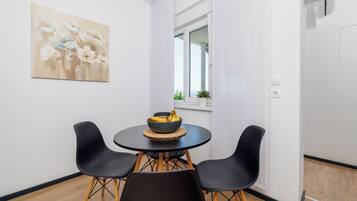 تناول الطعام