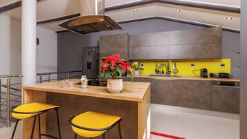 Apartment (A3) | Private kitchen | Fridge, oven, stovetop, dishwasher