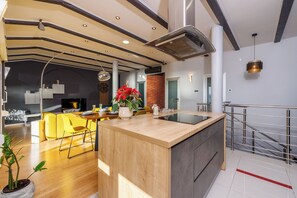 Appartement (A3) | Cuisine privée | Réfrigérateur, un four, surface de cuisson, lave-vaisselle