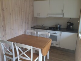 小屋 | 私人厨房 | 迷你冰箱、烤箱、炉灶、茶具/咖啡用具